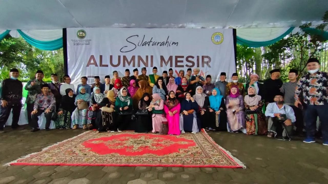 Alumni lintas angkatan